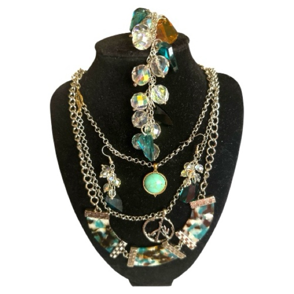 Elegant Multi-Layered Necklace with Crystal Accents